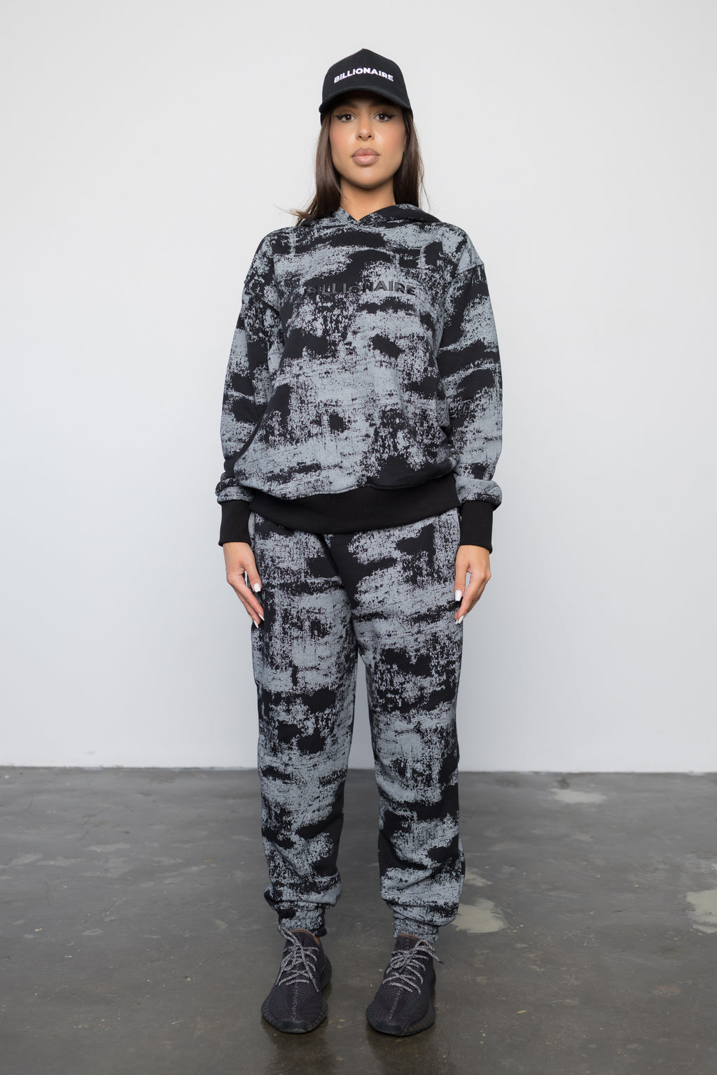 Compleu NEGRU IMPRIMAT din bumbac cu broderie oversized - BILLIONAIRE